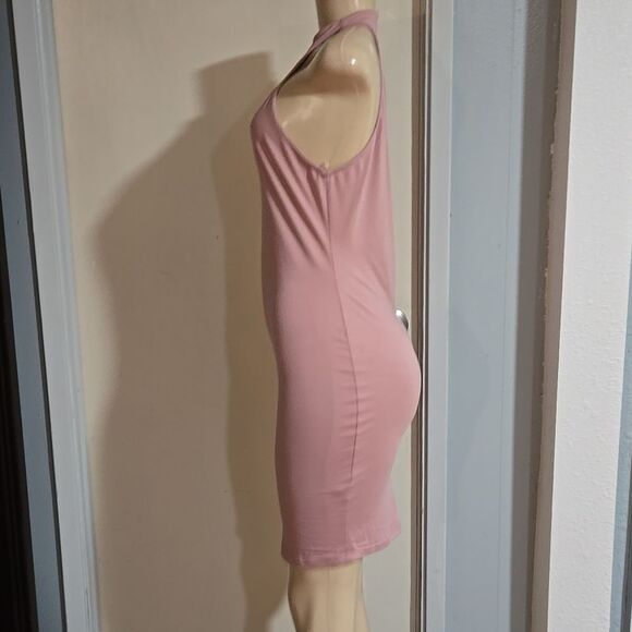 Elegant Pink Sleeveless Dress - Picture 12 of 14